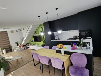 Duplex la cheie, 4 camere, cartier Voronet!