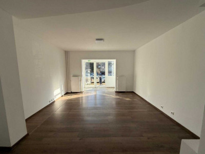 OPORTUNITATE! Spatiu comercial, 4 incaperi, 75mp, zona Calea Floresti!