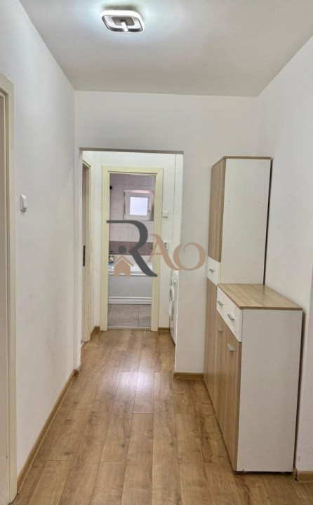Apartament cu 4 camere, 80mp, parcare, zona strazii Aurel Vlaicu!