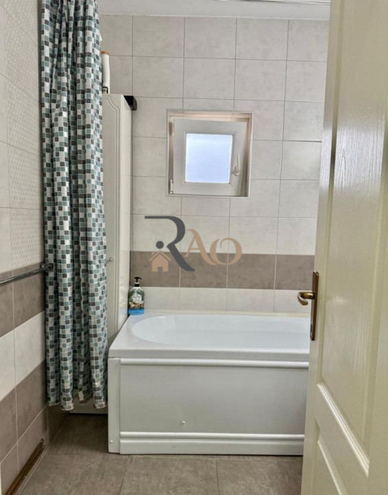 Apartament cu 4 camere, 80mp, parcare, zona strazii Aurel Vlaicu!