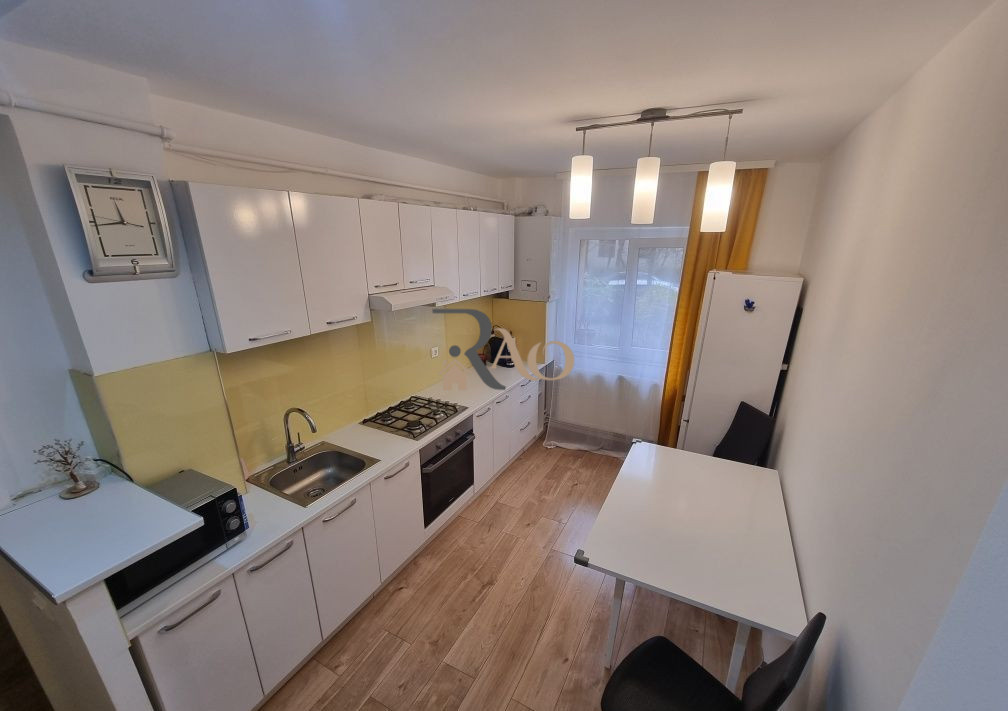 Apartament cu 3 camere, 68mp, decomandat, zona strazii Aurel Vlaicu!