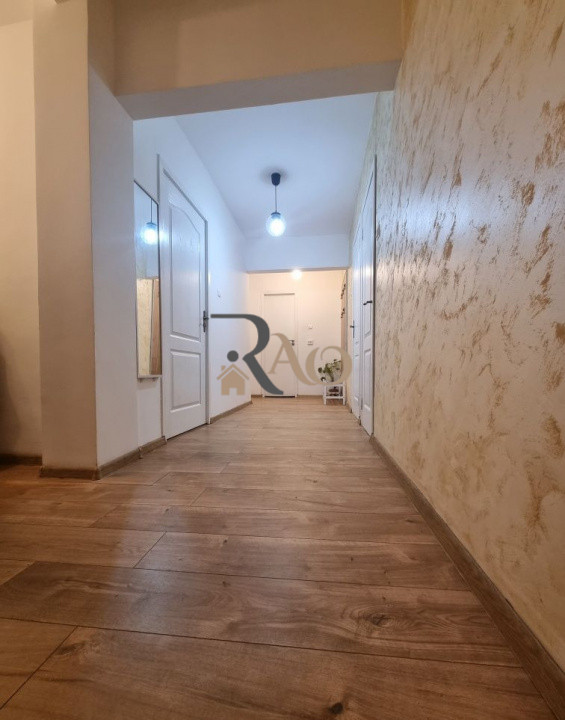 Apartament cu 3 camere, 68mp, decomandat, zona strazii Aurel Vlaicu!