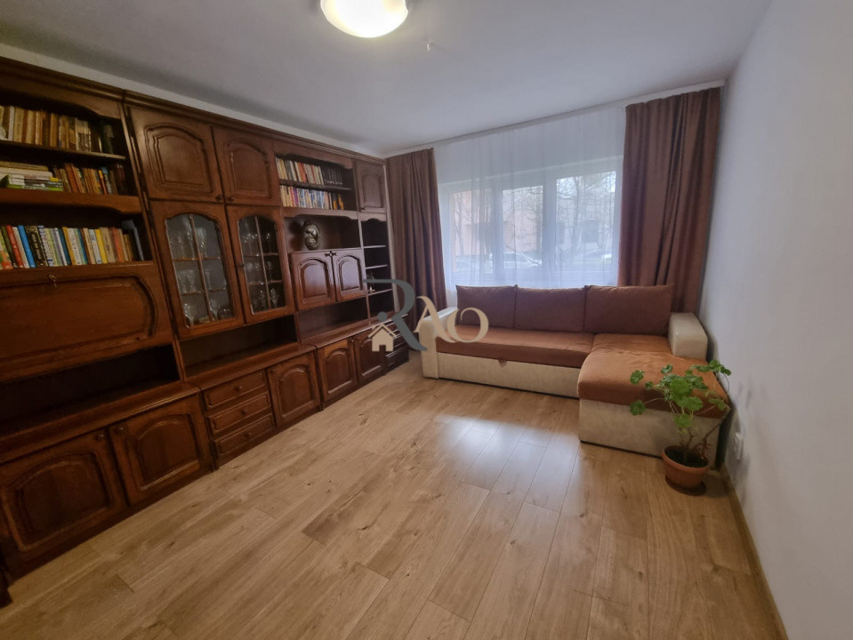 Apartament cu 3 camere, 68mp, decomandat, zona strazii Aurel Vlaicu!