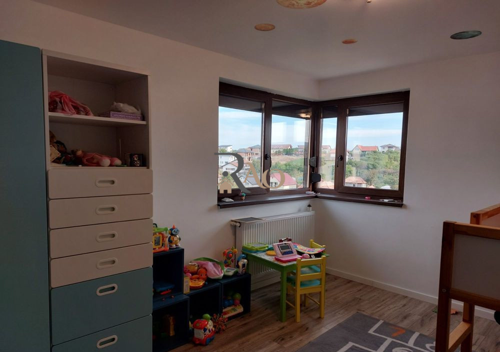 Casa individuala la cheie, 4 camere, 150mp, teren de 504mp, zona Dezmir!