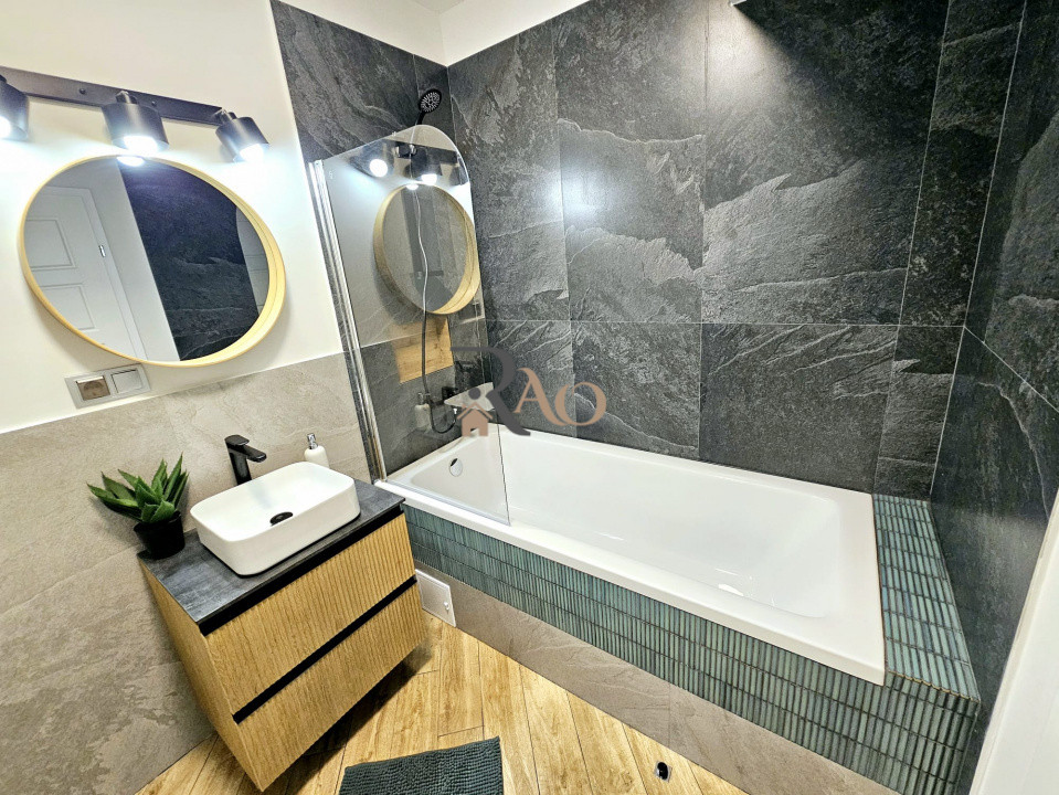 Apartament NOU, LUX, 3 camere, 2 terase, zona Terra!