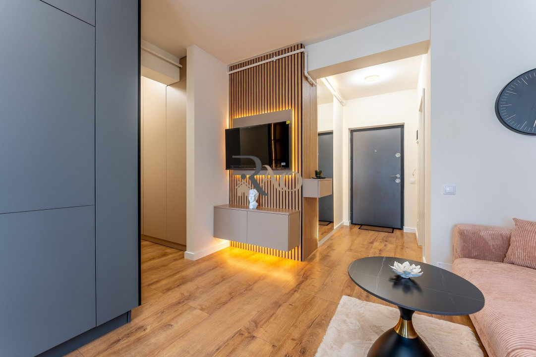 Apartament NOU, LUX, 3 camere, 54 mp, terasa, zona Terra!