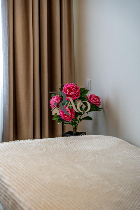 Apartament NOU, LUX, 3 camere, 54 mp, terasa, zona Terra!