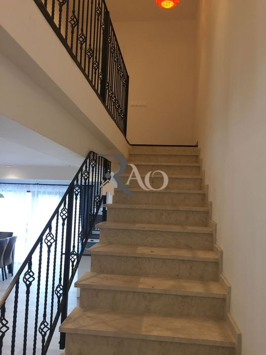 Duplex la cheie de inchiriat, 4 camere, 135mp, teren de 200mp, zona Borhanci!