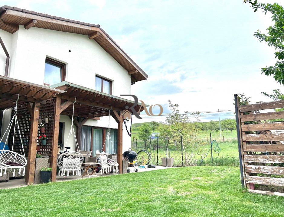 Duplex la cheie de inchiriat, 4 camere, 135mp, teren de 200mp, zona Borhanci!