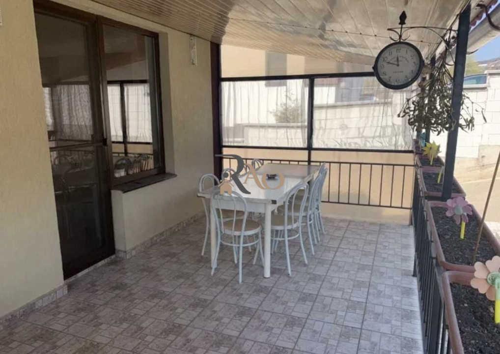 Casa individuala de inchiriat, 4 camere, 140mp, zona Auchan-Iris!