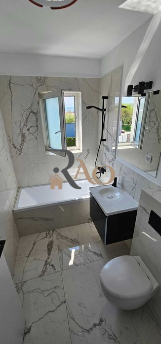 Apartament LUX 3 camere, 68mp, zona Oncos!