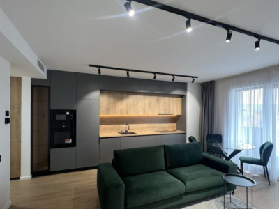 Apartament superb, 2 camere, terase, garaj, zona Parcul Feroviarilor!