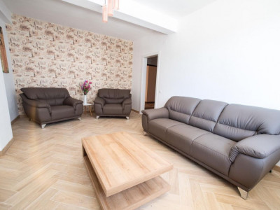 Apartament superb, 2 camere, 60mp, garaj, zona Bazei Sportive-Gheorgheni!