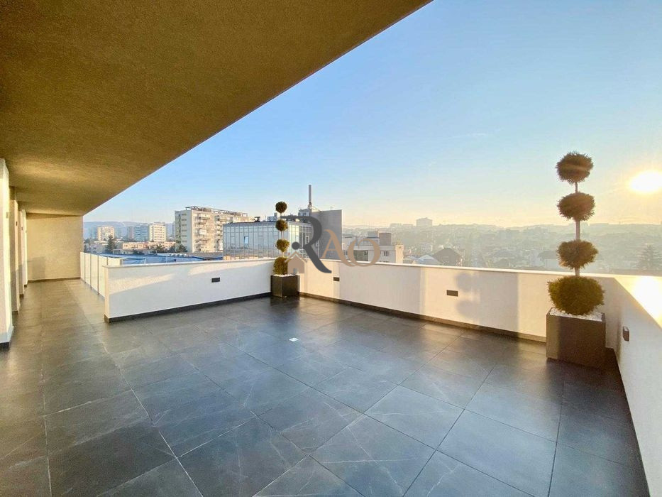 PENTHOUSE ULTRAFINISAT, 4 camere, terasa 44mp, parcare, zona Iulius Mall!