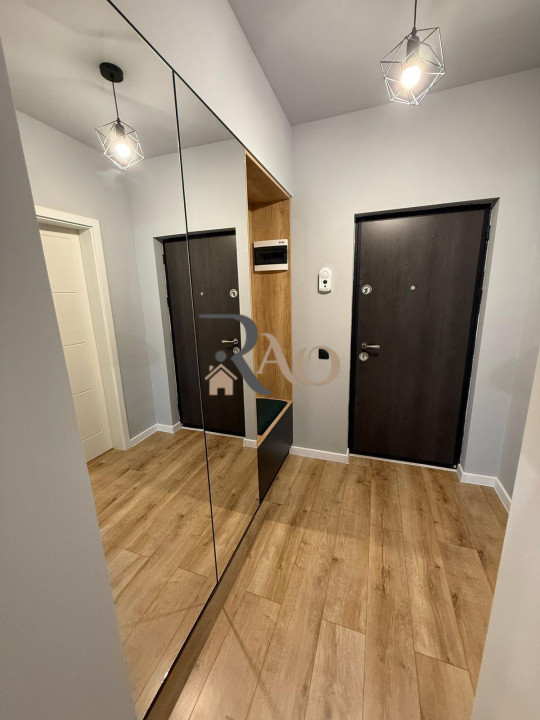 Apartament NOU, LUX, 3 camere, terasa, garaj, zona Terra!