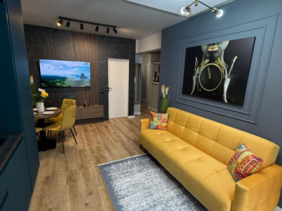 Apartament NOU, LUX, 3 camere, terasa, garaj, zona Terra!
