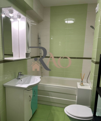 Apartament cu 3 camere, 79mp, balcon, 2 locuri parcare!