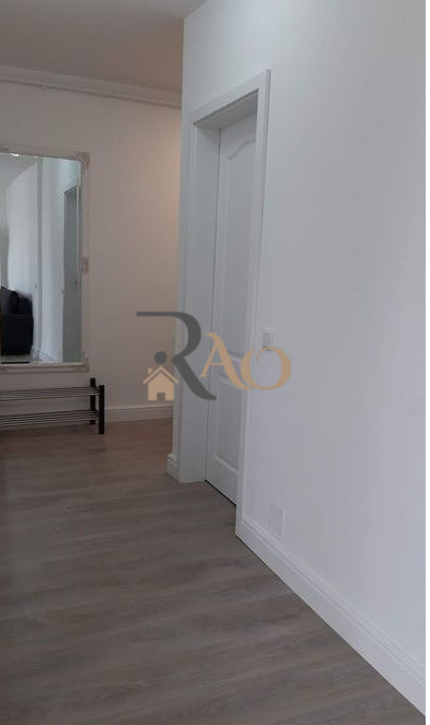 Apartament la curte privata, 2 camere, garaj, zona Piata 1 Mai!