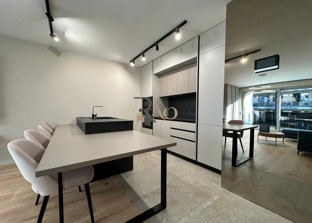 Apartament LUX, 2 camere, balcon, A.C, zona FSEGA!