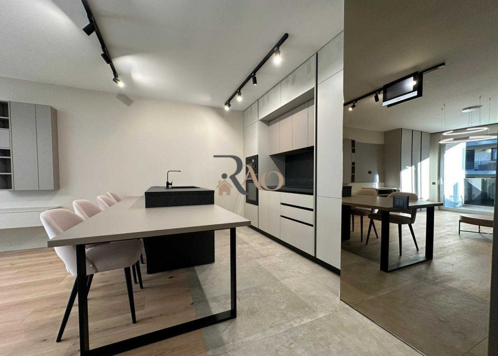 Apartament LUX, 2 camere, balcon, A.C, zona FSEGA!