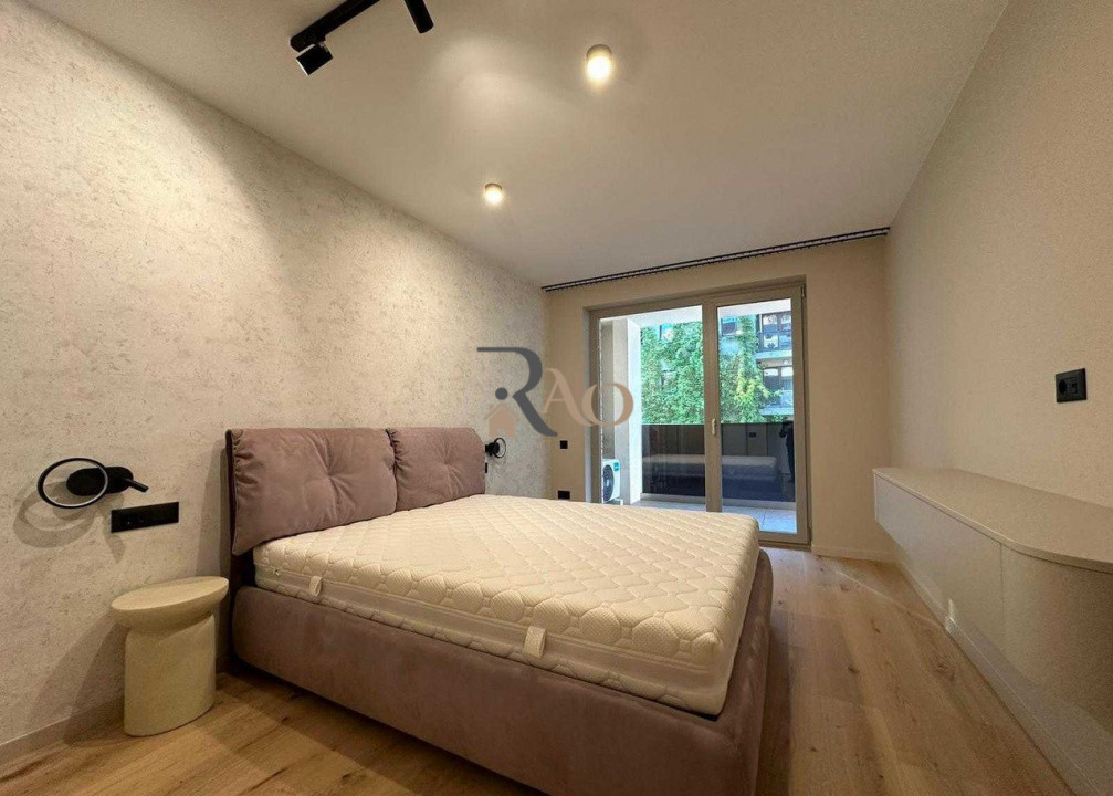 Apartament LUX, 2 camere, balcon, A.C, zona FSEGA!
