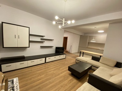 Apartament modern, 2 camere, A.C, garaj, zona Buna Ziua!