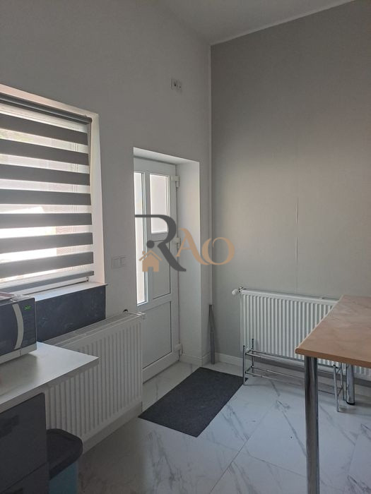 Apartament in casa, 2 camere, zona Parcul Feroviarilor!