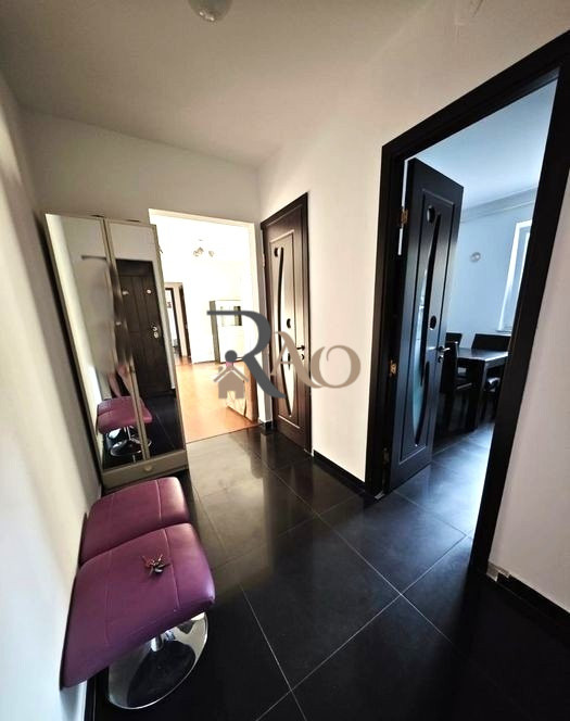 Ap cochet, 2 camere, balcon, zona Stefan Mora-Grigorescu!