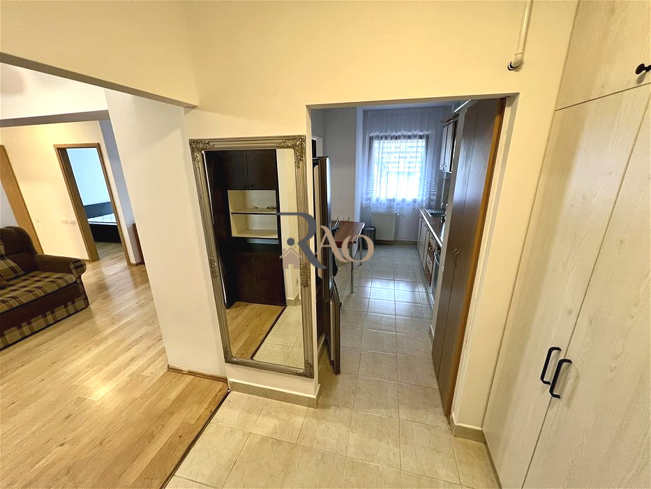 Apartament cu 2 camere, 58mp, balcon, zona Nasaud-Centru!