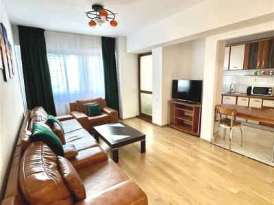 Apartament cu 2 camere, 58mp, balcon, zona Nasaud-Centru!
