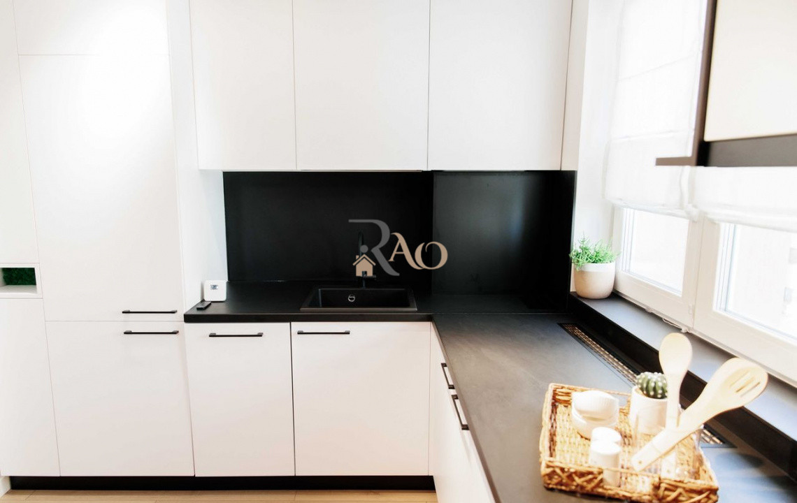 Apartament superfinisat, la cheie, 2 camere, zona Piata Flora-Manastur!