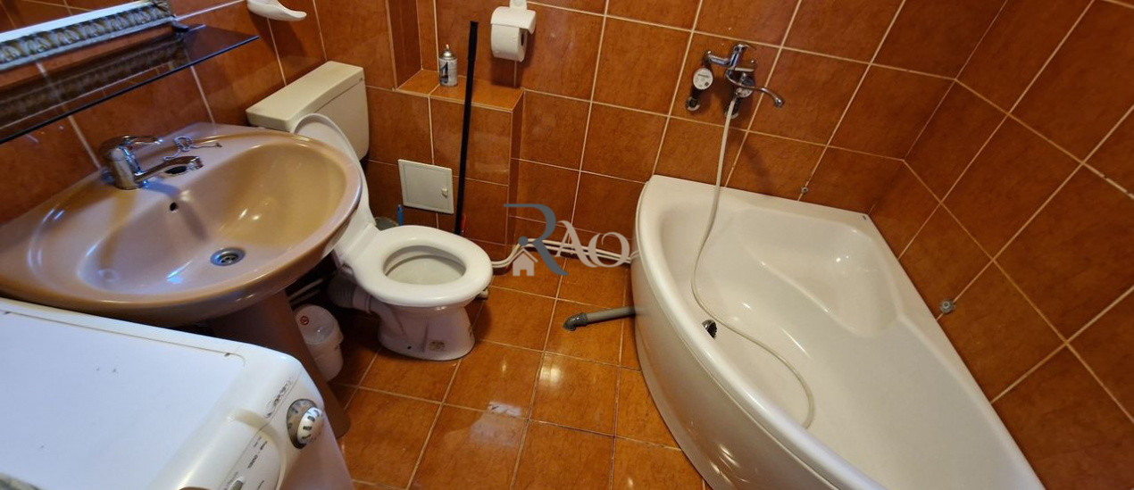 Apartament cu 1 camera, balcon, zona Casa Piratilor!