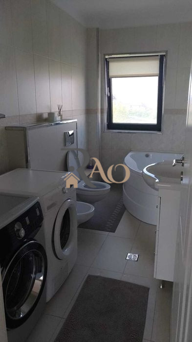 Apartament spatios, 2 camere, 64mp, garaj, zona Calea Turzii!