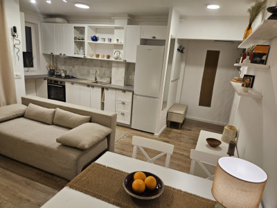 Apartament superb, 2 camere, ocupabil imediat, zona Piata Hermes!