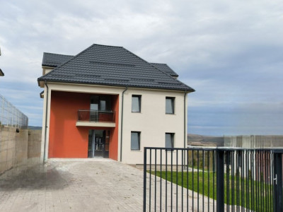 Casă individuală în Dezmir, 172 mp utili, 440 teren