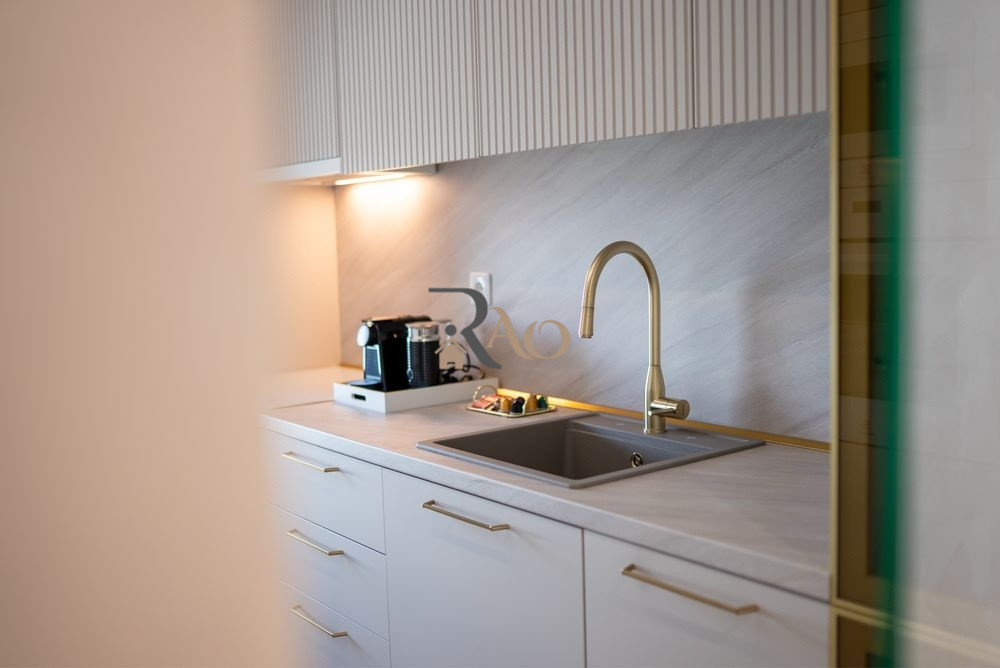 Apartament LUX – Prima închiriere | 2 camere | Iulius Mall | Lake View | Parcare