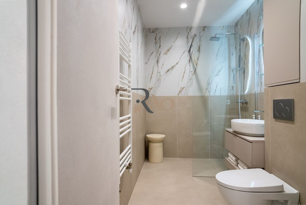 Apartament LUX – Prima închiriere | 2 camere | Iulius Mall | Lake View | Parcare