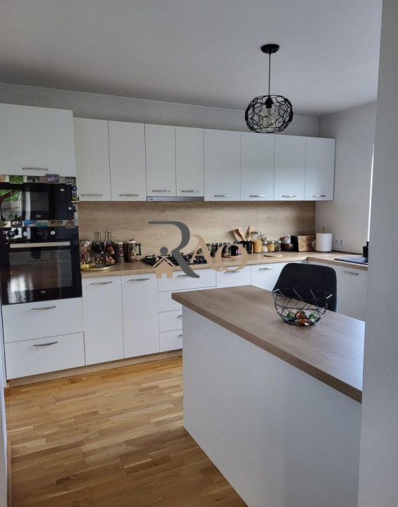 Casă de vânzare 98mp, teren de 130mp, zona Turda Nouă!