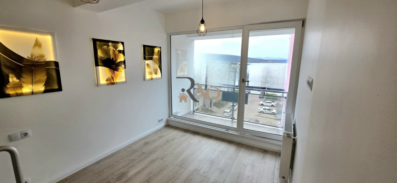 ✨Apartament deosebit, 2 camere cu garaj și boxă, zona Zorilor-Golden Tulip!✨