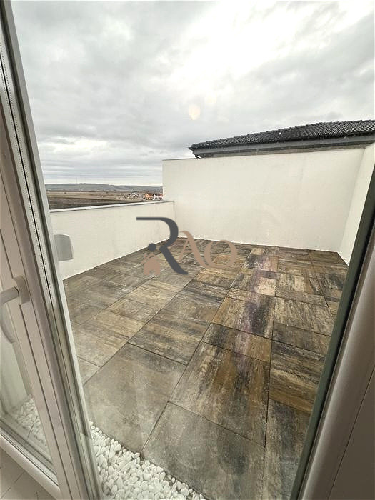 🔥 Prima închiriere! Penthouse de 55mp, 2 terase-43mp, parcare! Zona Deventer!