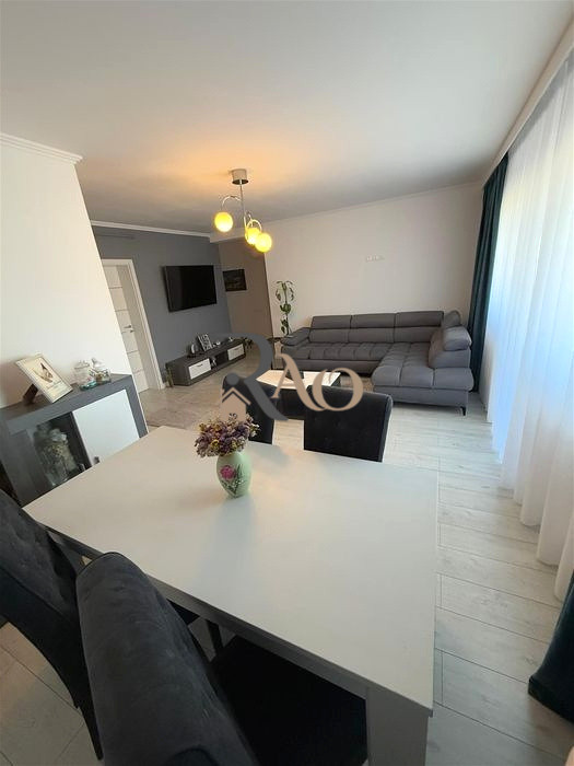 Apartament modern la cheie,3 camere, 80 mp+pod 85 mp, parcare, zona Șelimbăr!