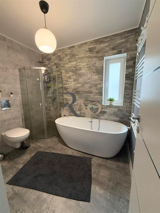 Apartament modern la cheie,3 camere, 80 mp+pod 85 mp, parcare, zona Șelimbăr!