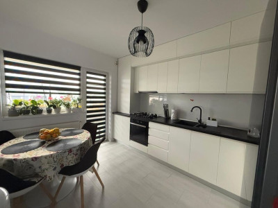 Apartament modern la cheie,3 camere, 80 mp+pod 85 mp, parcare, zona Șelimbăr!