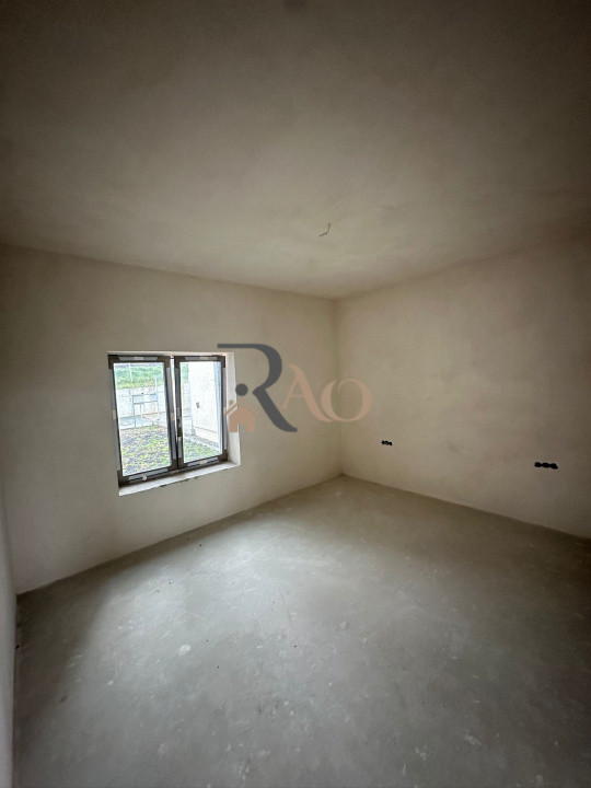 🏡 Casă înșiruita, 5 camere | 2 băi | 156 mp utili | Șura Mică!