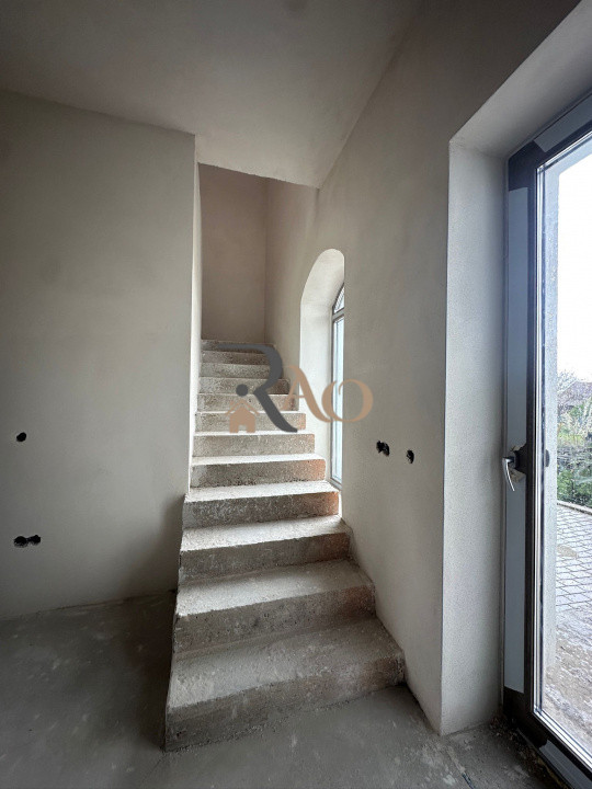 🏡 Casă înșiruita, 5 camere | 2 băi | 156 mp utili | Șura Mică!