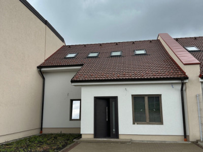 🏡 Casă înșiruita, 5 camere | 2 băi | 156 mp utili | Șura Mică!