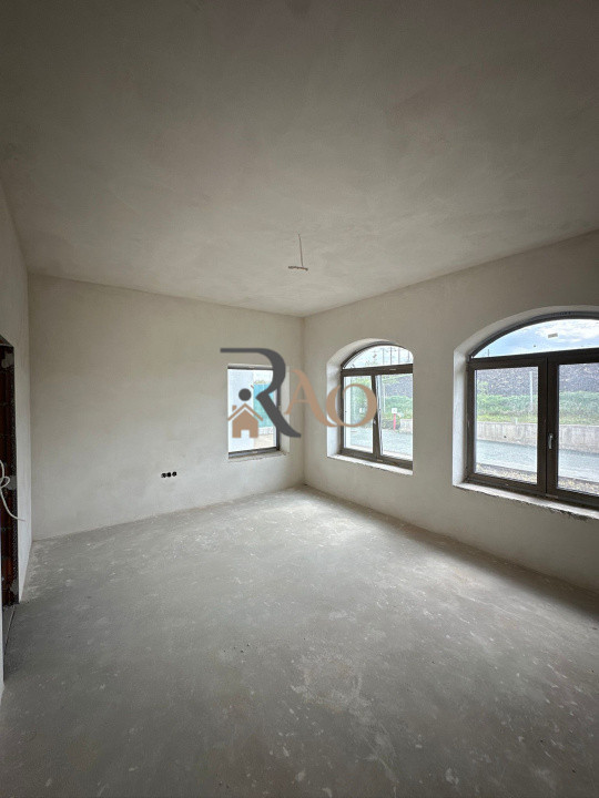 🏡 Casă individuală 7 camere | 3 băi | 216.61 mp utili | Șura Mică!