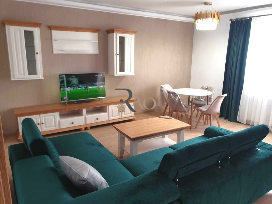 Apartament la casă, 3 camere 🏡 | Curte proprie 105 mp 🌿 | Garaj| Sub Arini!