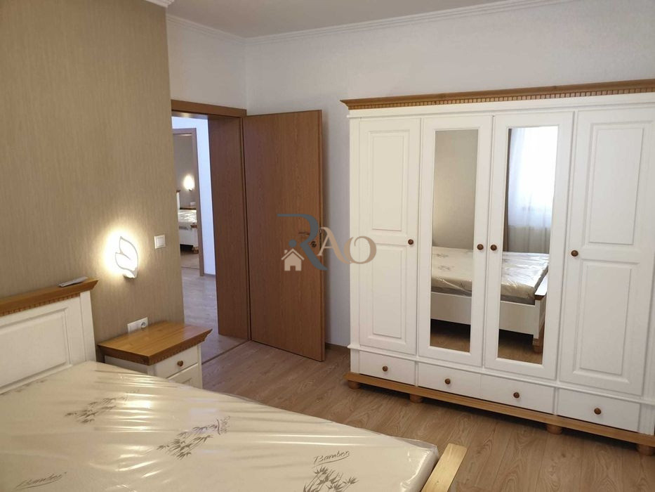 Apartament la casă, 3 camere 🏡 | Curte proprie 105 mp 🌿 | Garaj| Sub Arini!