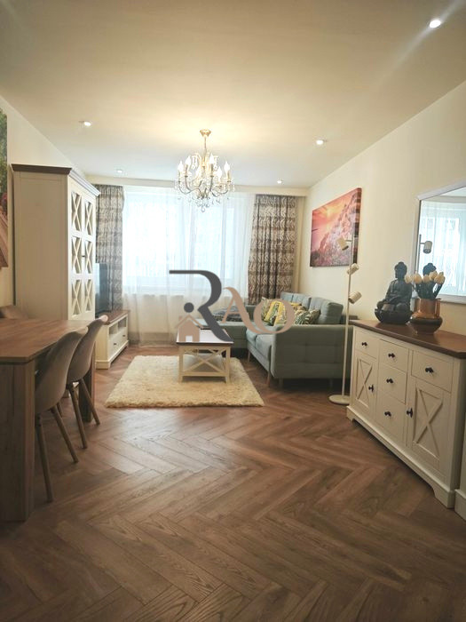 Apartament în vilă, 2 camere decomandate, de închiriat – Ștrand- Parc Sub Arini!